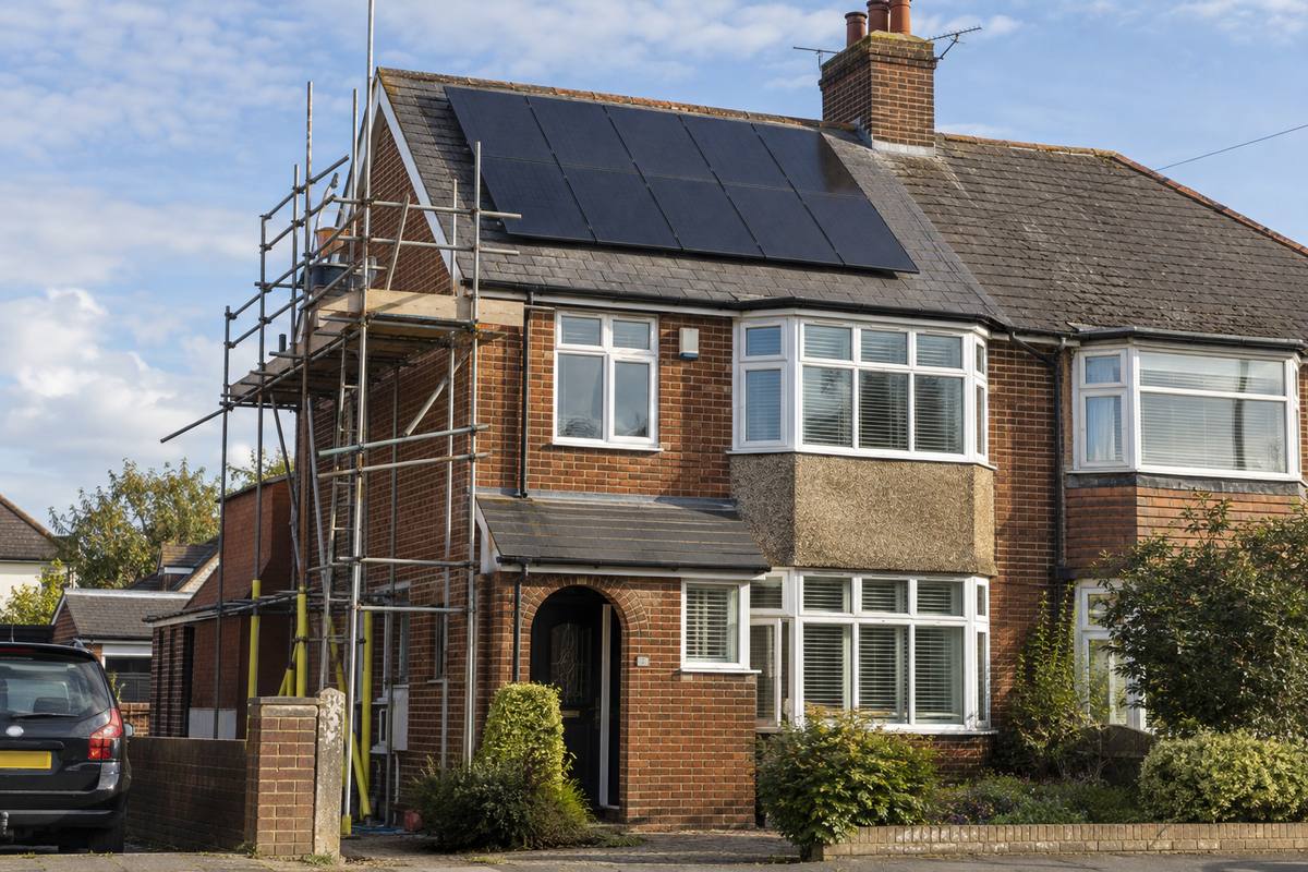 How Much Do Solar Panels Cost in the UK in 2026? Prices, Payback and How to Pay Less